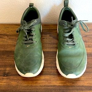Nike Leather Forest Green Size 8